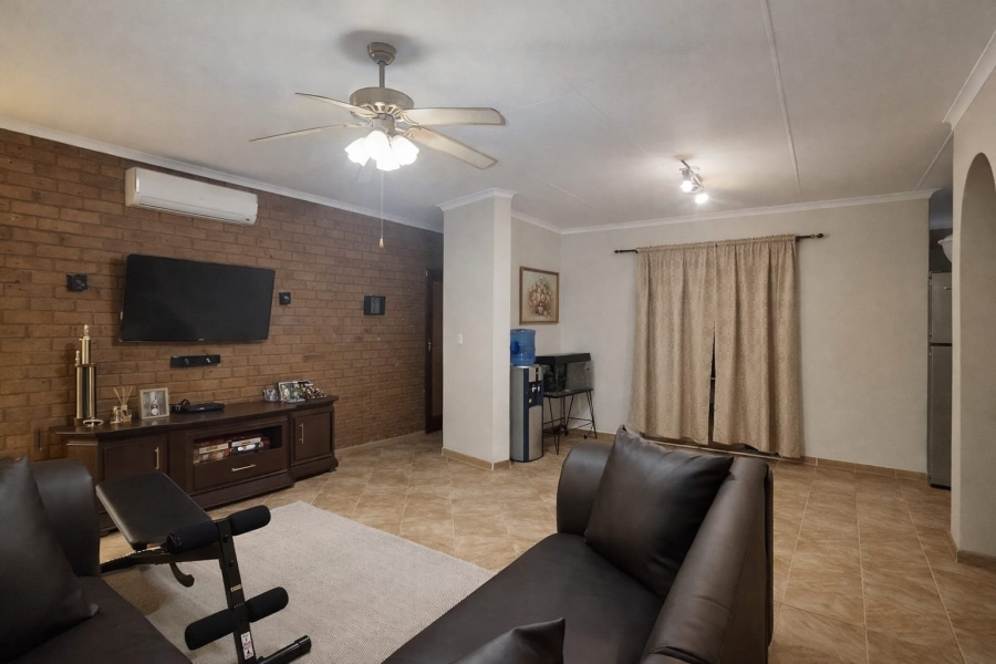 3 Bedroom Property for Sale in Meiringspark Ext 4 North West